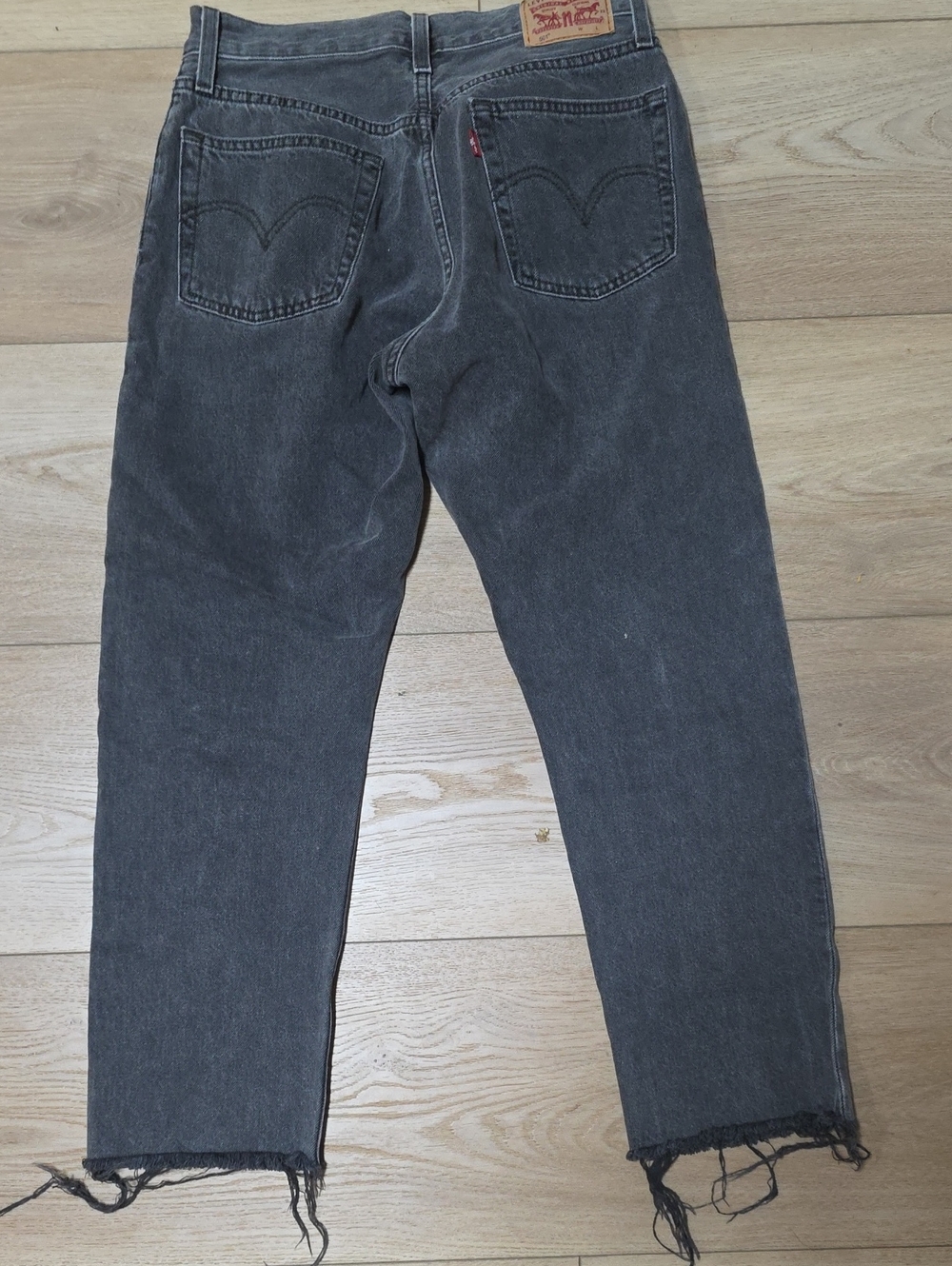Levi's Women's Washed Black Relaxed Jeans Sz 26